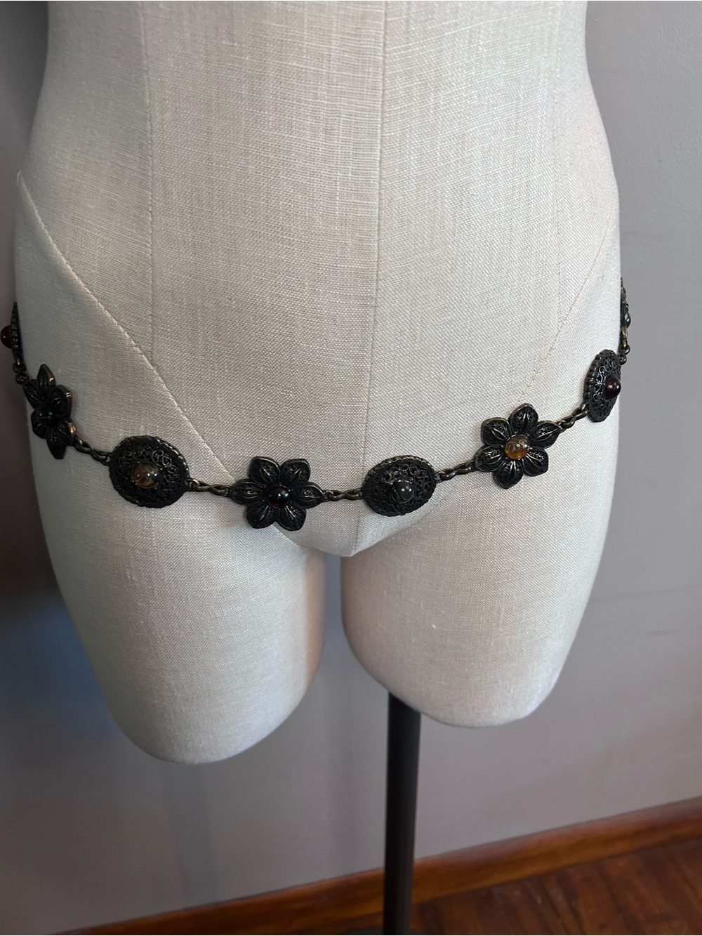 Vintage cats eye Floral Link Waist Chain Belt